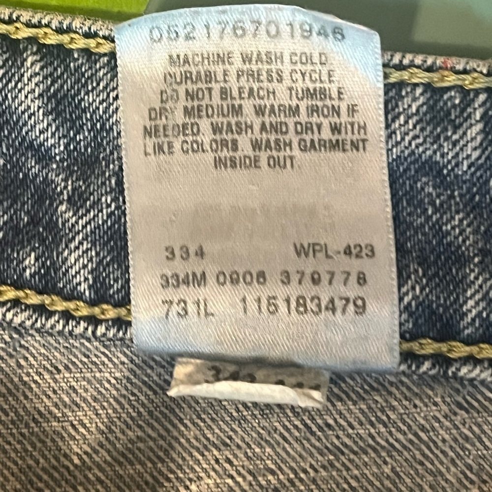 Hand-Painted Levi’s: Taylor Swift Album Tribute Jeans size 13 - Picture 10 of 10